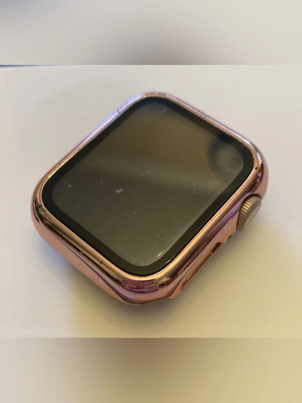 Apple Watch SE 40mm Gold Alu Starlight Sport Band Cel - MKQN3LL/A Adult Used